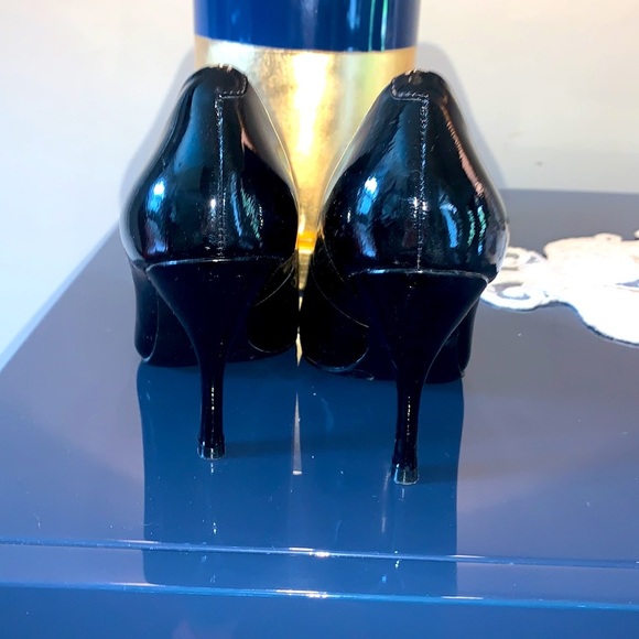 BCBG black heels open Open toe size 5.5 - Picture 3 of 6